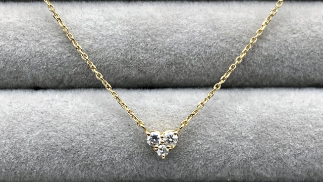 お買取りさせていただきましたダイヤペンダント